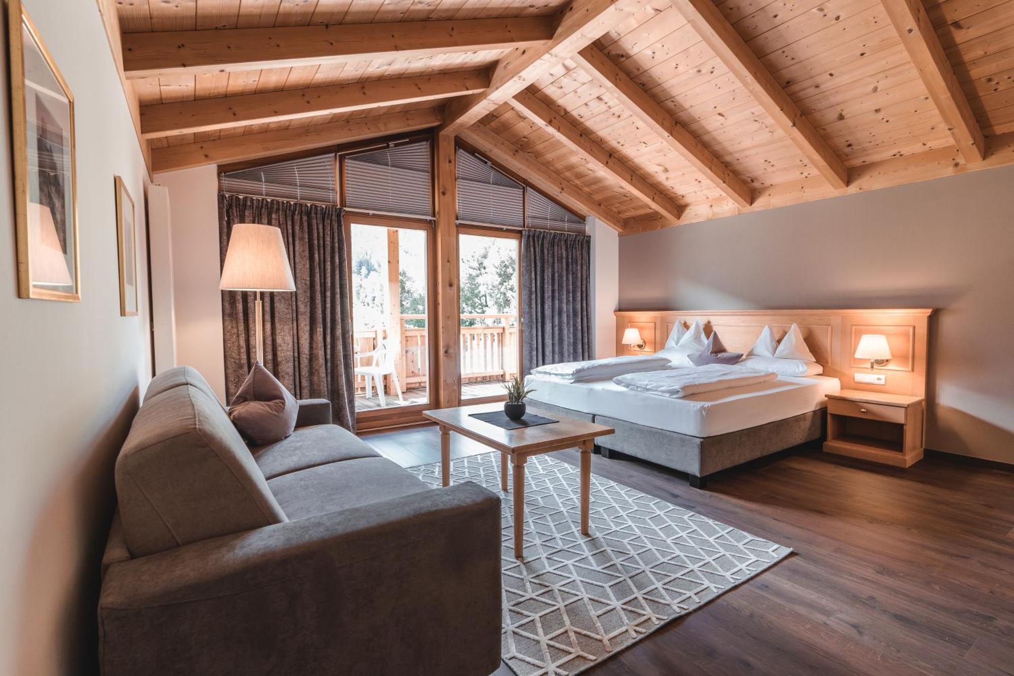 Hotel Reischach Брунико Экстерьер фото